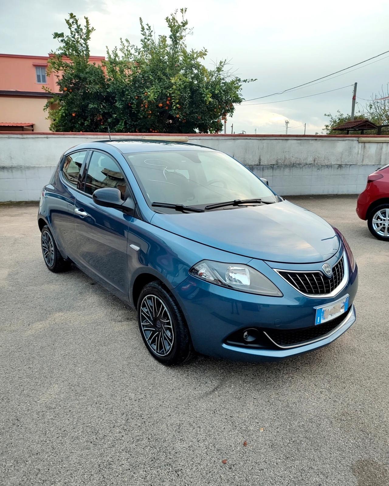 Lancia Ypsilon 1.0 FireFly 5 porte S&S Hybrid Ecochic UnYca