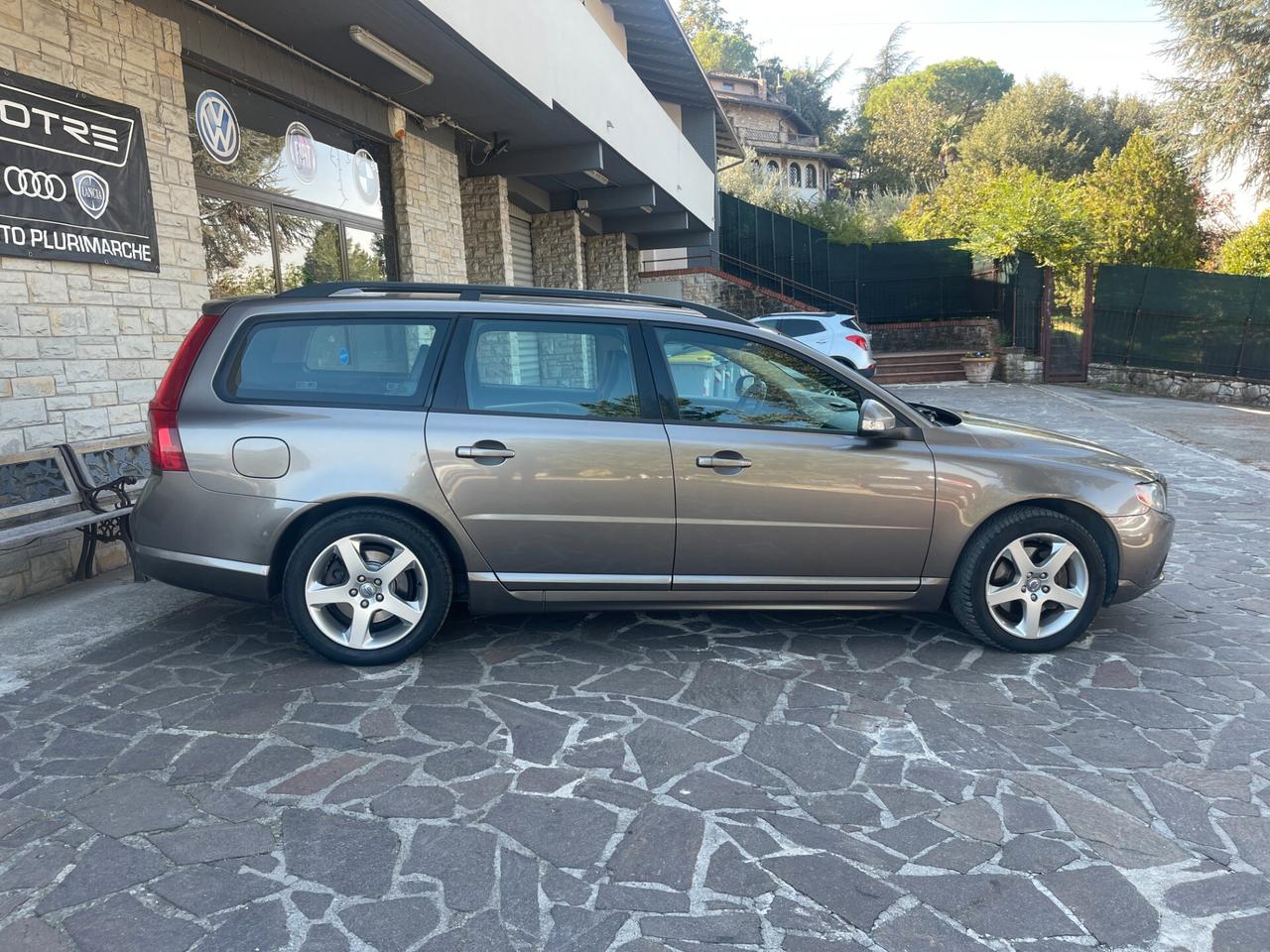 Volvo V70 2.4 D5 Momentum