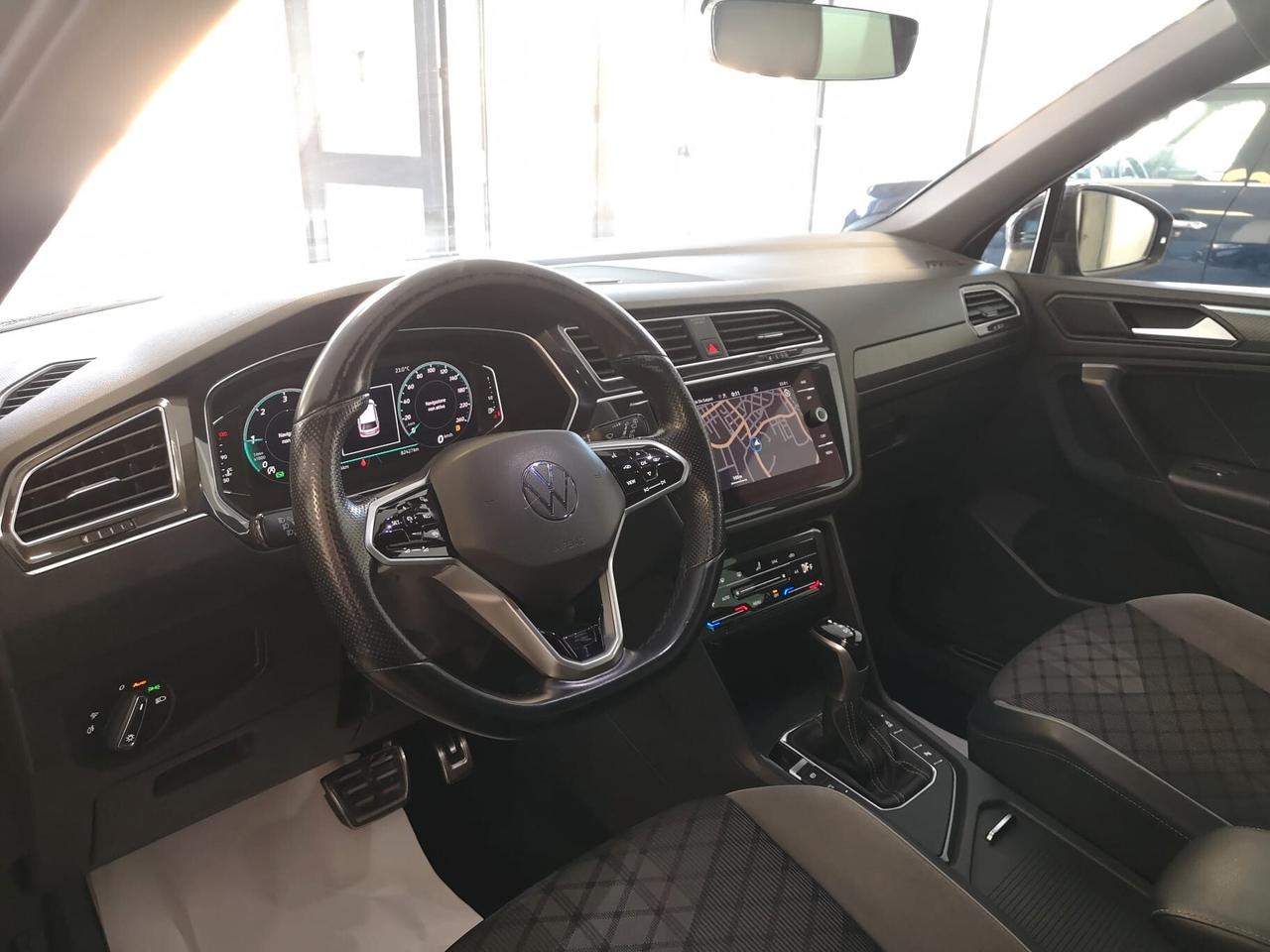 Volkswagen Tiguan 2.0 TDI 150 CV DSG R-Line 2021