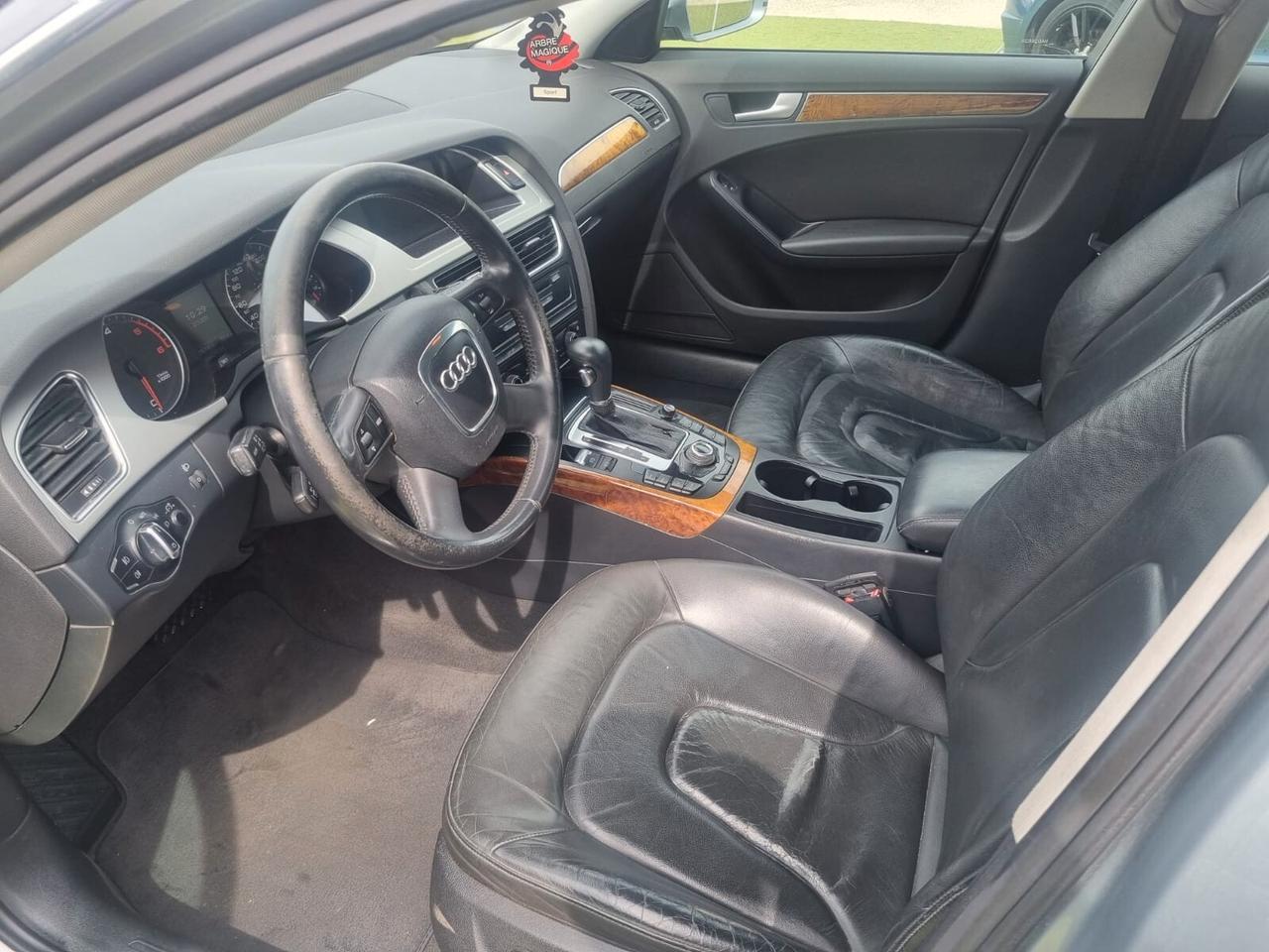 Audi A4 Avant 2.0 TDI 143CV /NAVI/CAMBIO AUTOMATICO/SENSORI