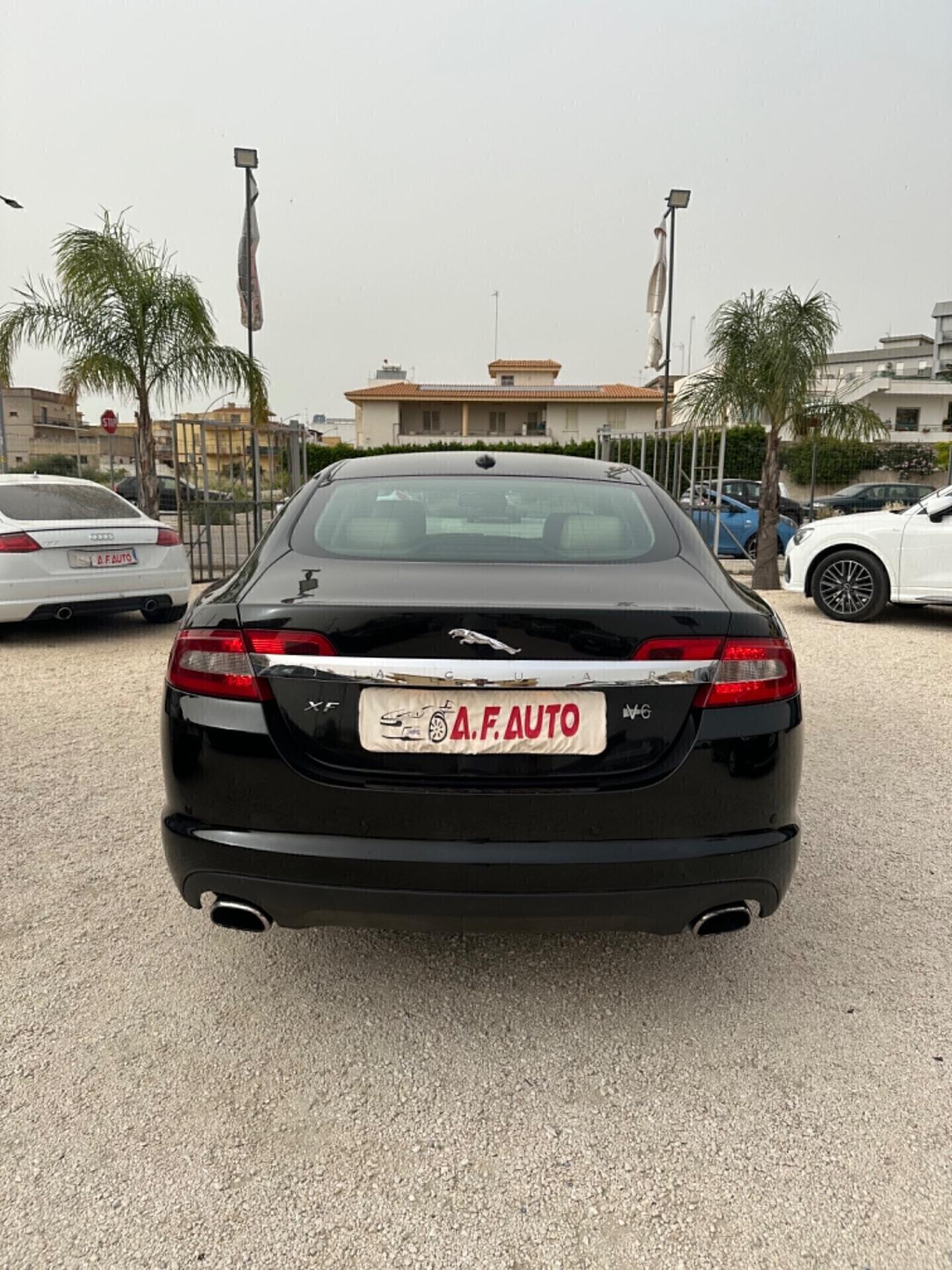 Jaguar XF 2.7D V6 Premium Luxury