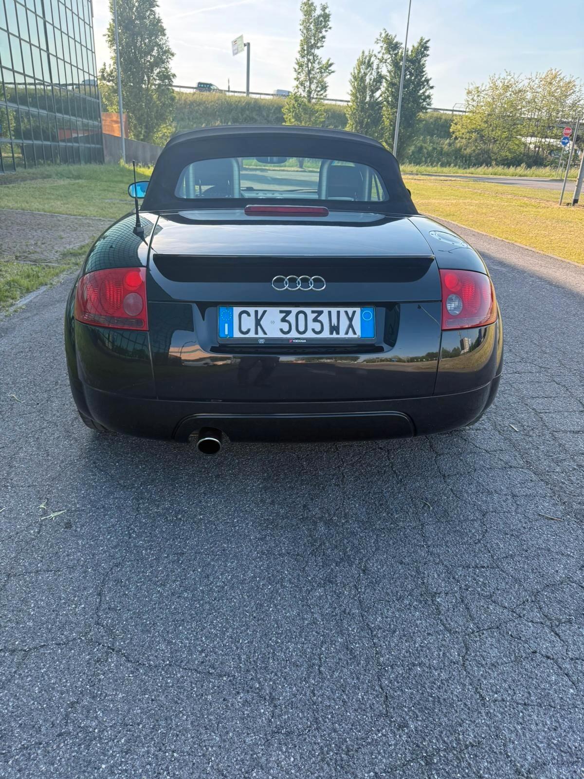 Audi TT Roadster 1.8 T 20V 179 CV cat
