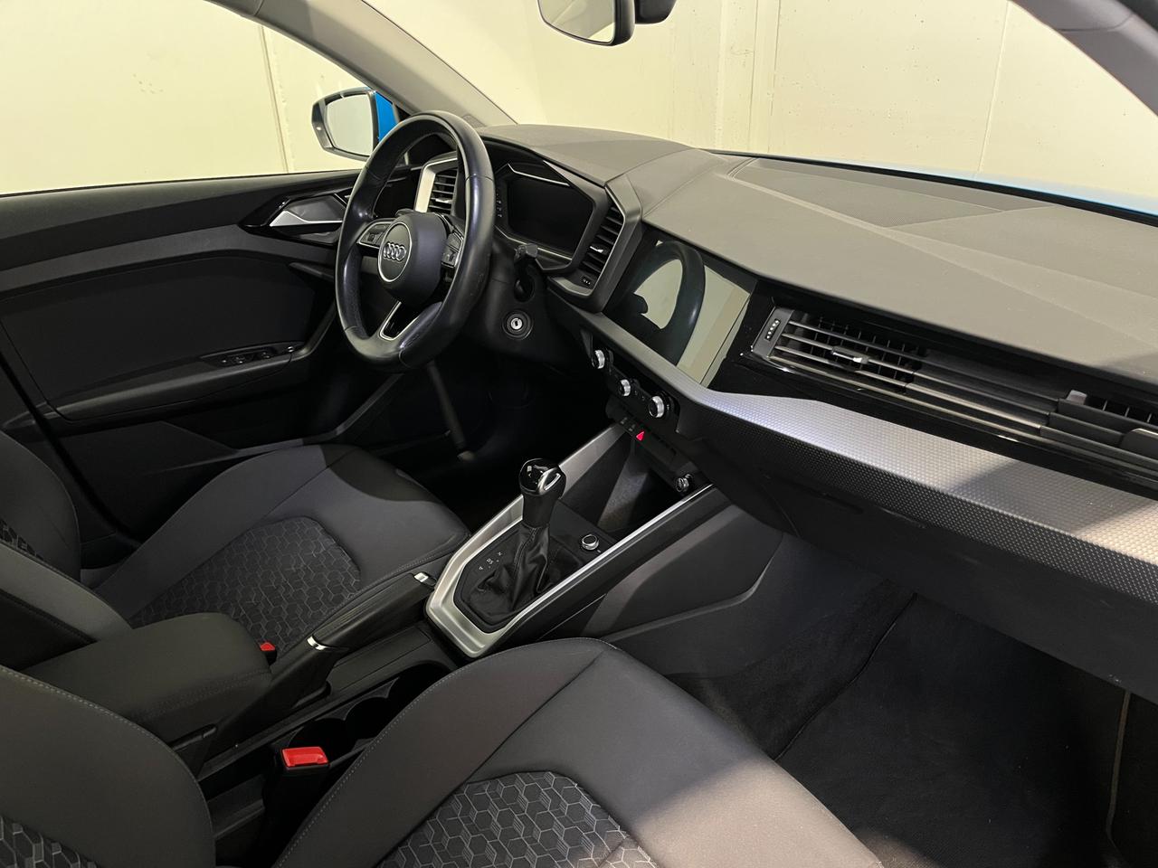 AUDI A1 SPORTBACK 30 TFSI S-TRONIC S-LINE EDITION