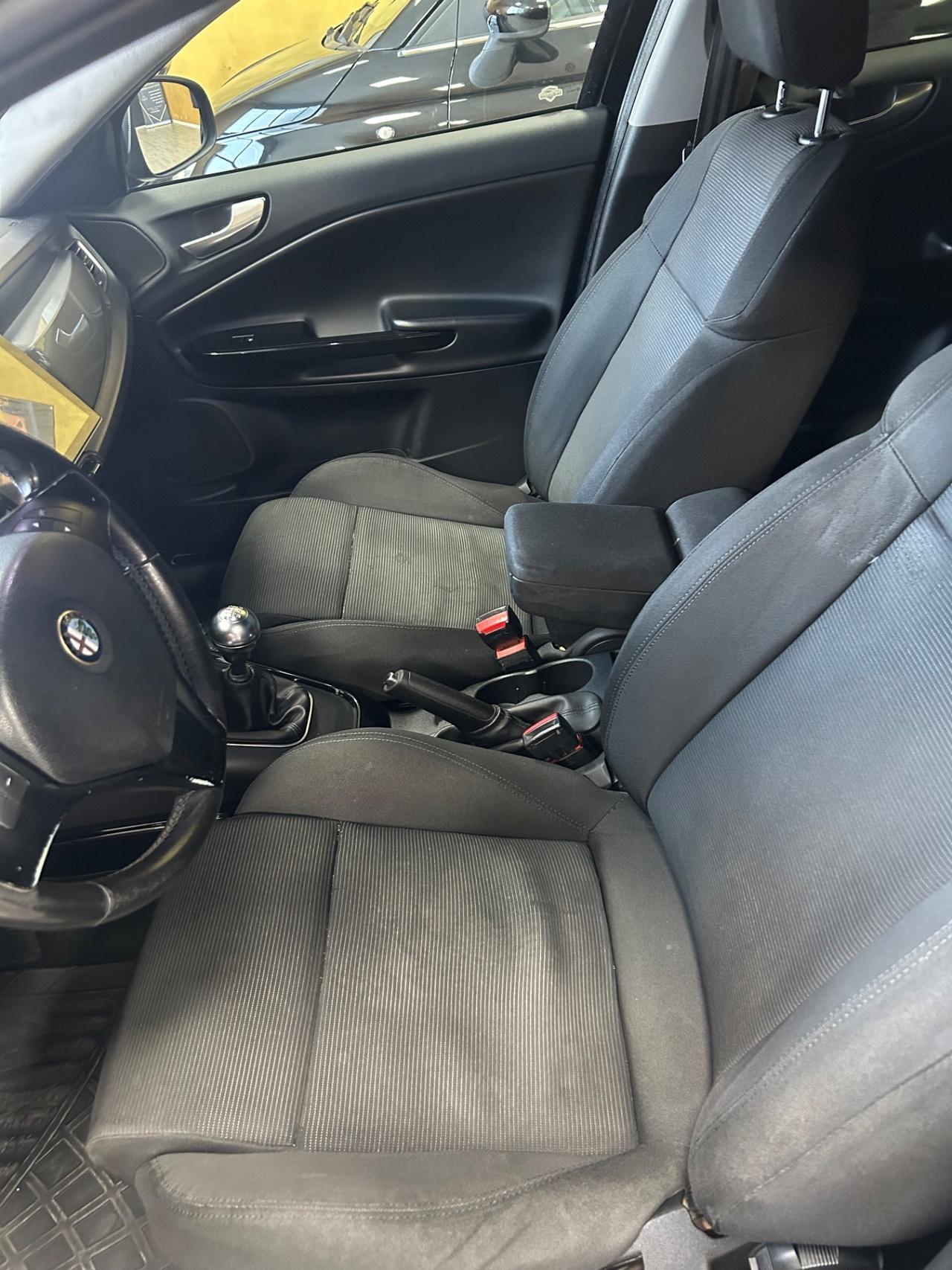 ALFA ROMEO GIULIETTA 1.6 Mjet “X NEOPATENTATI”-2012