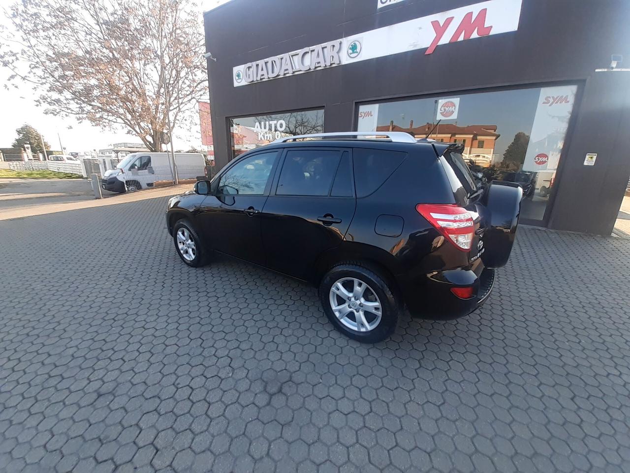 Toyota RAV 4 RAV4 2.2 D-4D 150 CV DPF Luxury