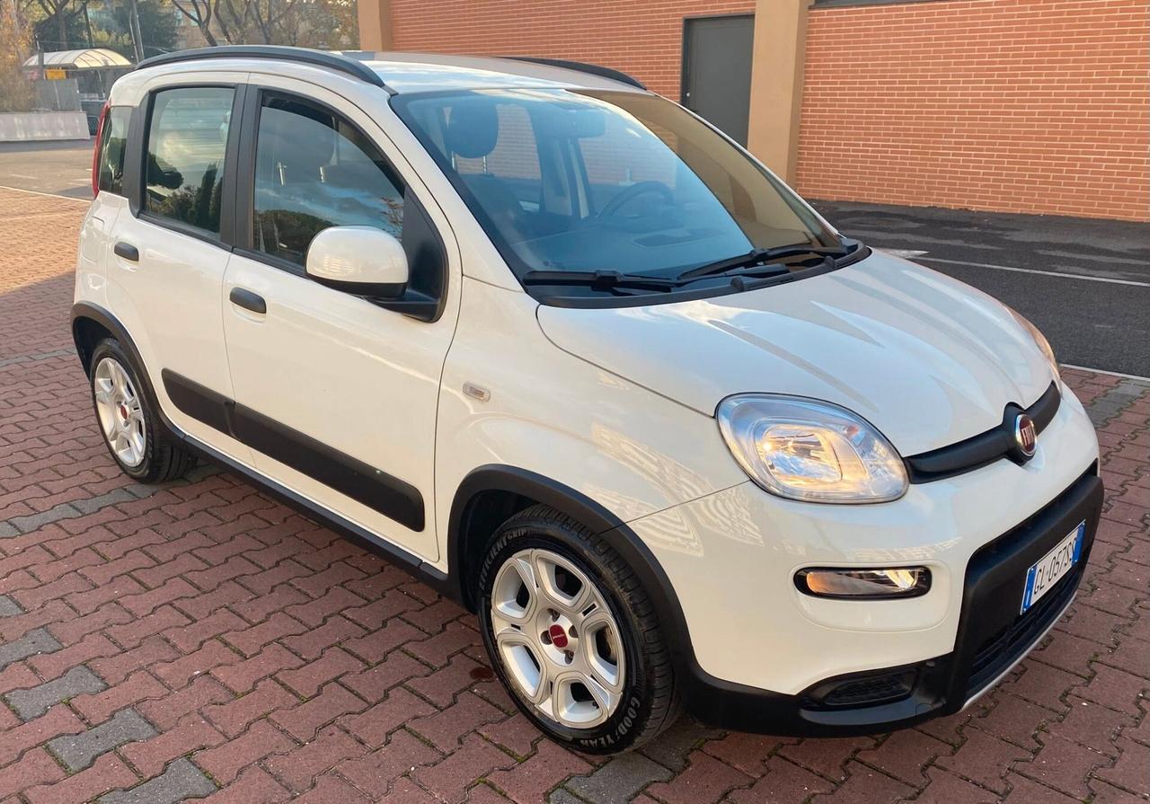 FIAT PANDA HYBRID CITY LIFE NEOPATENTATI