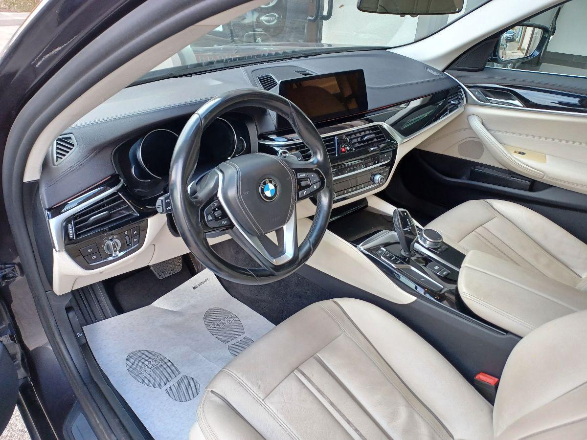 BMW - Serie 5 - 520d xDrive Touring Luxury