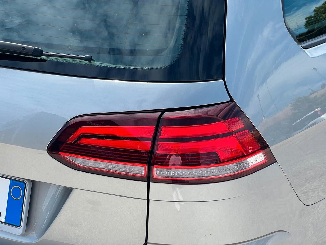 Volkswagen Golf Variant 1.6 TDI 115 CV DSG Executive BlueMotion Tech.