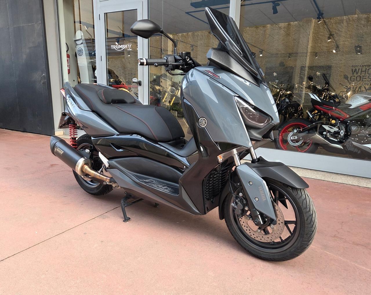 Yamaha X-Max 300 TECH MAX