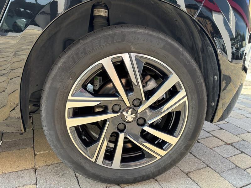 Peugeot 208 5 Porte 208 1.2 puretech Active Pack s&s 100cv LED-APP CONNECT-16"