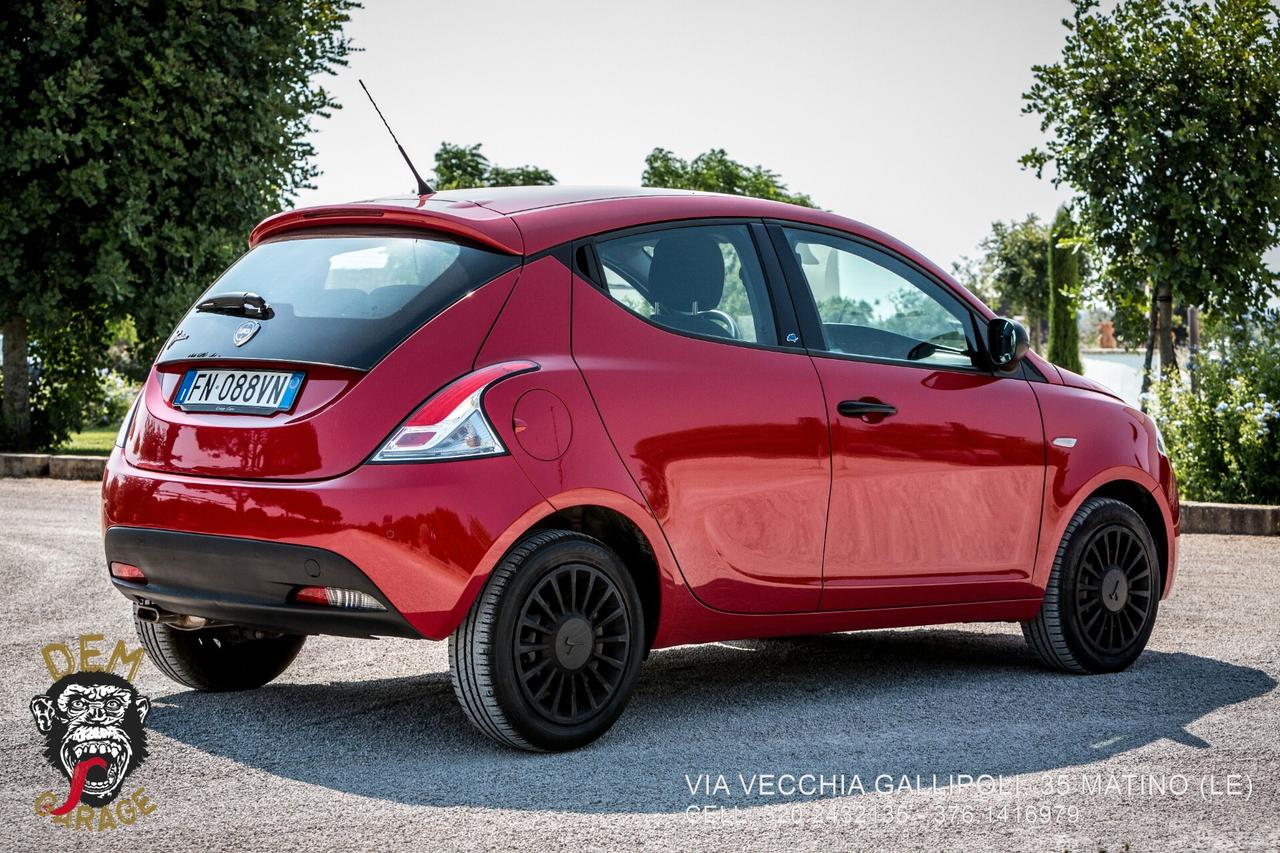 Lancia Ypsilon 1.2 69 CV 5 porte Elefantino Blu