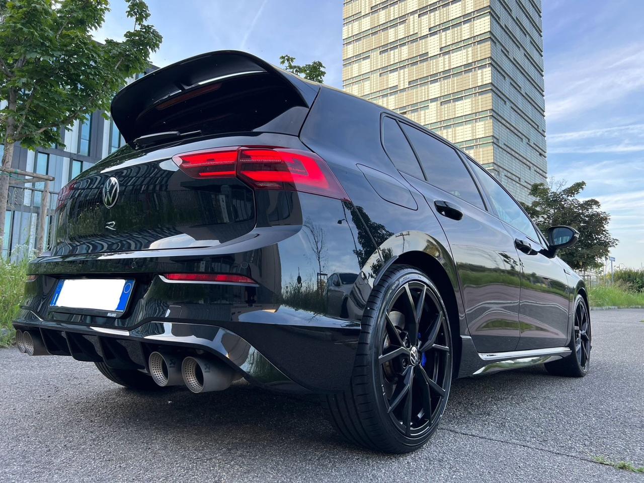 Volkswagen Golf 2.0 TSI R DSG 4Motion