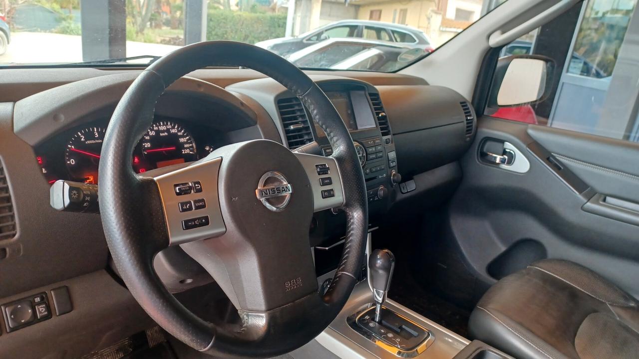 Nissan Navara 3.0 dCi 4 porte Double Cab LE V6