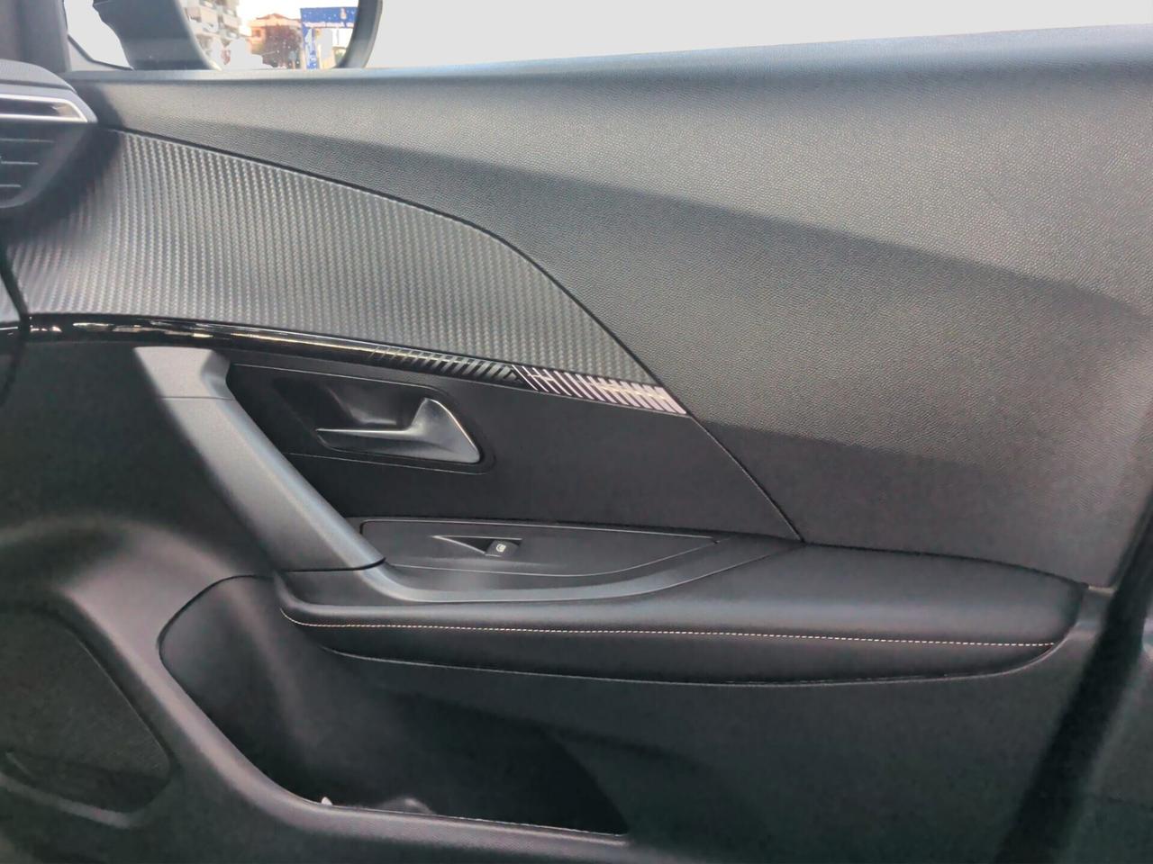 Peugeot 2008 Hybrid 145 e-DCS6 Allure 2025
