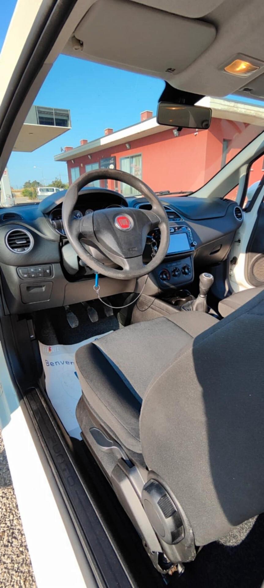 Fiat Punto 1.3 MJT II 75 CV 3 porte Street