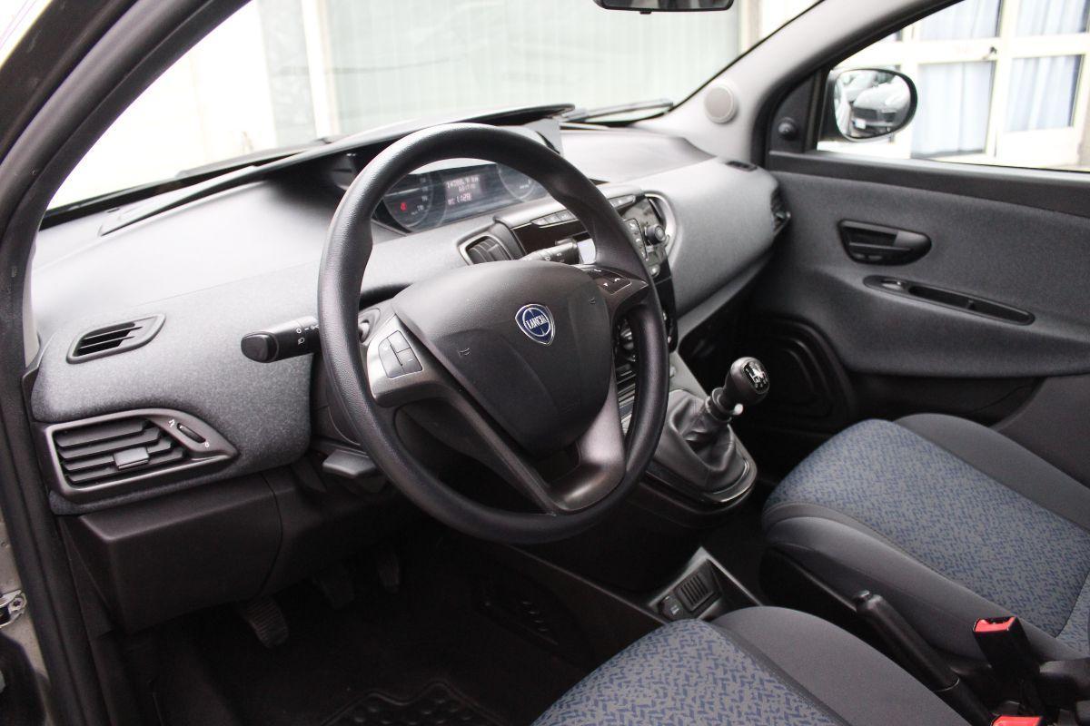 LANCIA - Ypsilon - 1.0 FireFly 5p.S&S Hyb. Gold Pl.