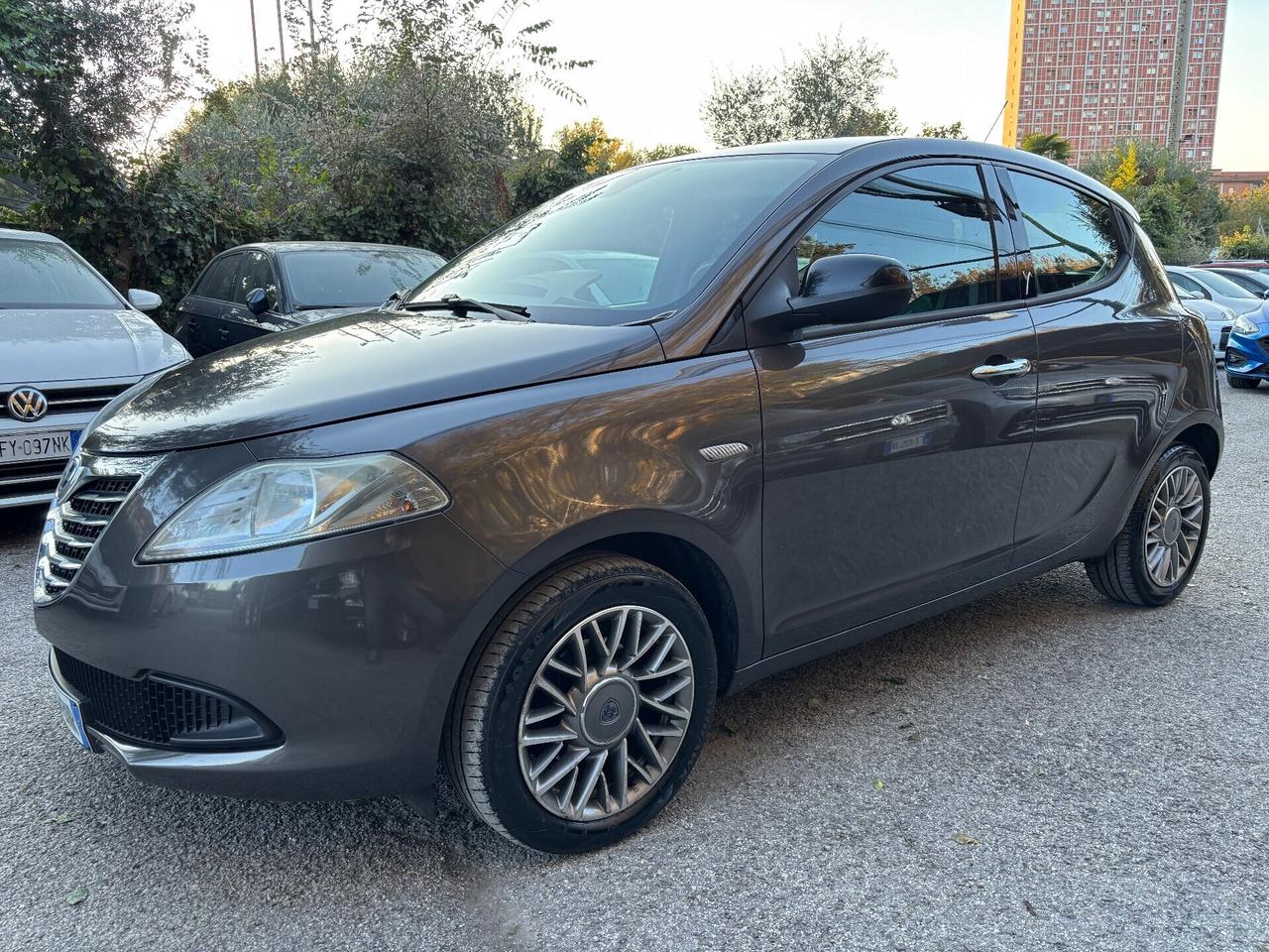 Lancia Ypsilon 1.3 MJT 5 porte OK Neopatentati