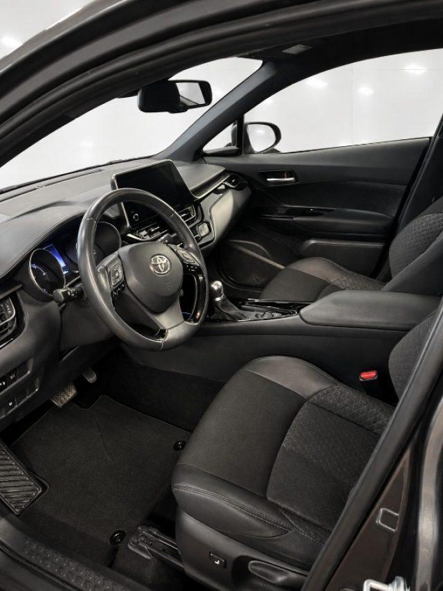 TOYOTA C-HR 1.8 Hybrid E-CVT Trend