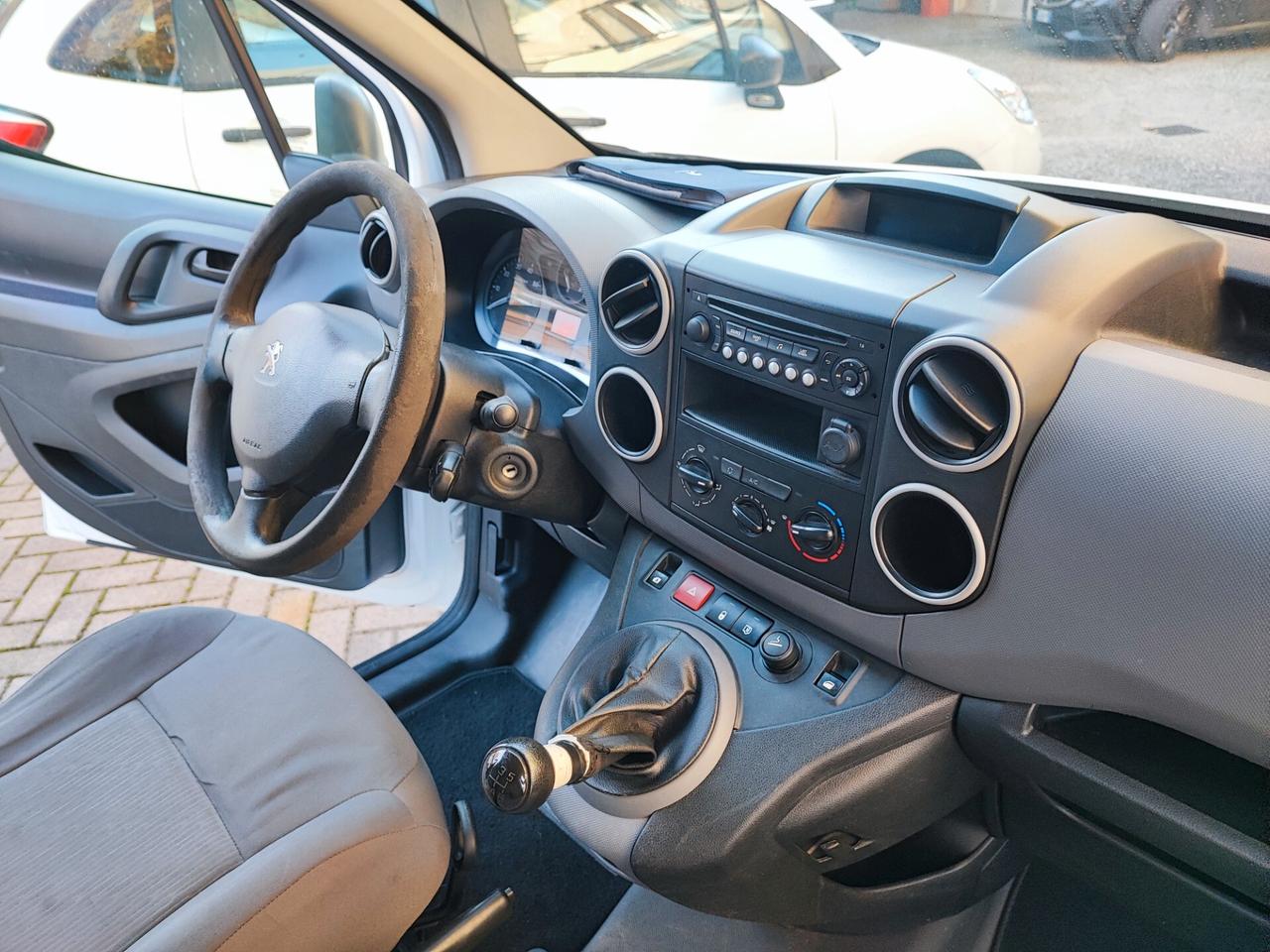 Peugeot Partner 3 Posti Euro 6 IVA COMPRESA