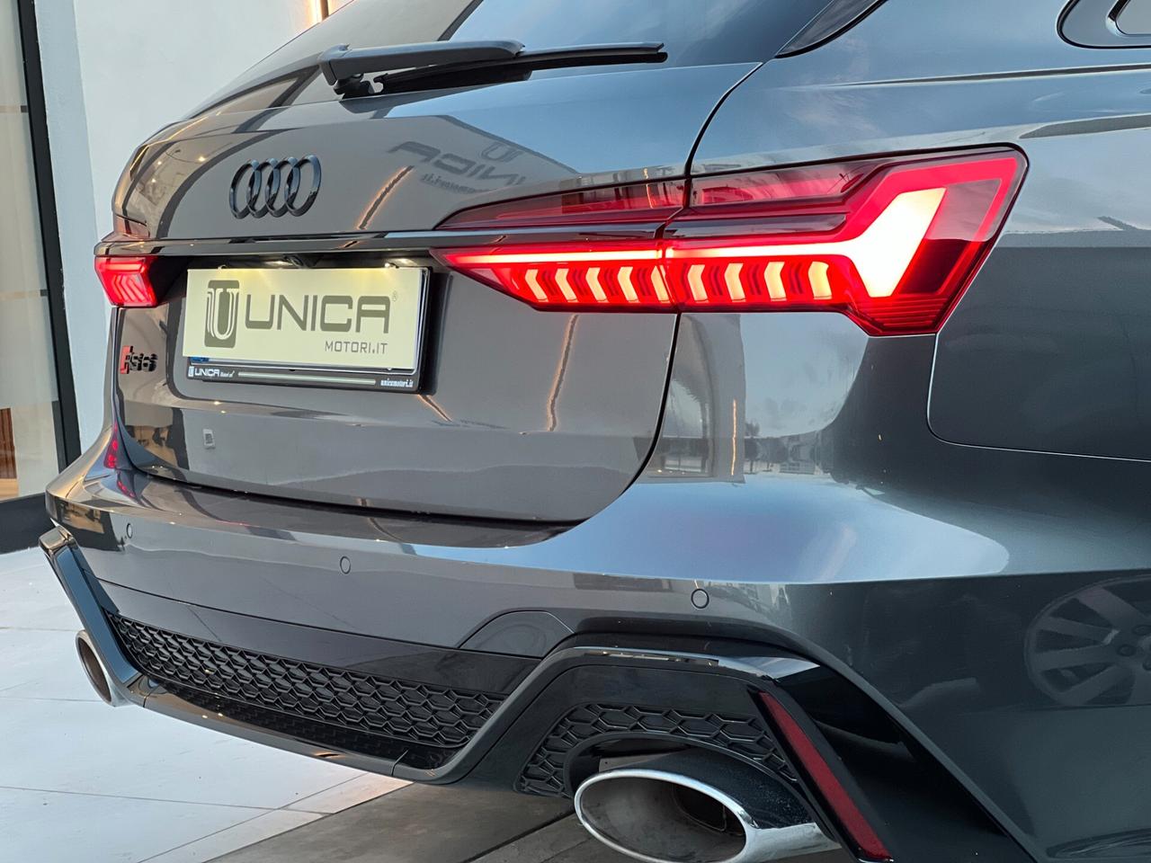 Audi RS6 RS 6 Avant 4.0 TFSI V8 quattro tiptronic Performance