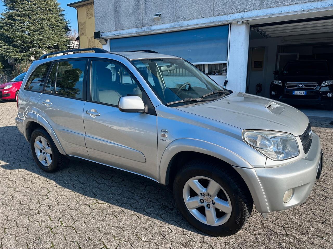 Toyota RAV 2.0 Tdi D-4D cat 5 porte Sol*CERCHI