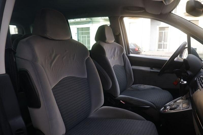 Citroën C8 Citroen C8 2.0 hdi Seduction (dynamique) 160cv ANNO 2013