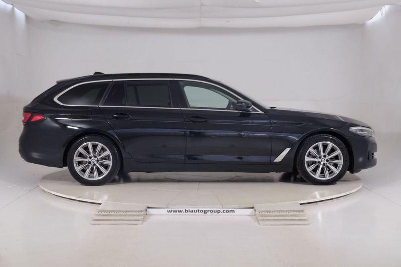 BMW Serie 5 Touring Serie 5 G31 2020 Touring LCI D 520d Touring mhev 48V Business auto