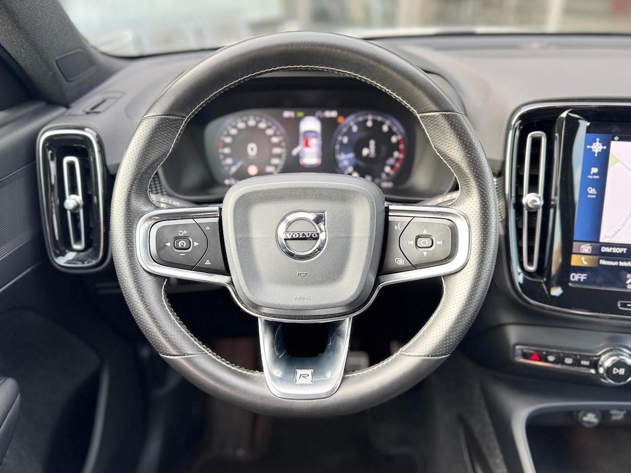 Volvo XC40 2.0 Benzina 190CV R-design E6 Automatica - 2019