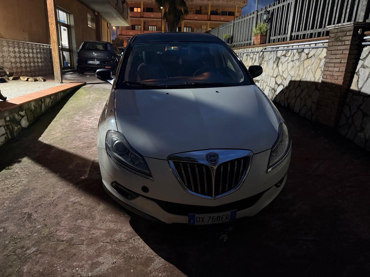Lancia Delta 1.6 MJT DPF Argento