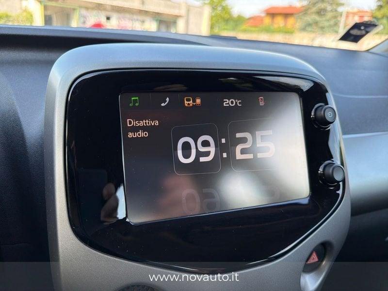 Toyota Aygo Aygo 5p 1.0 x-play my15
