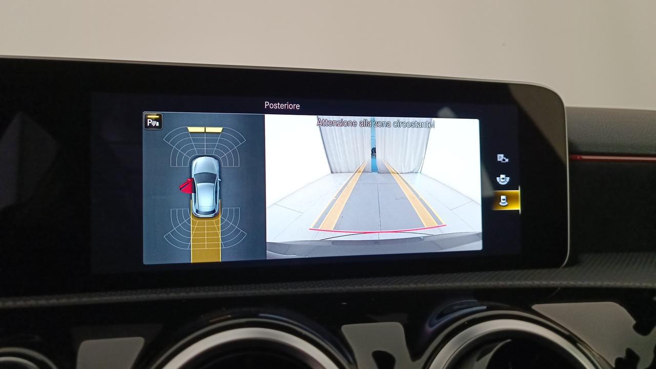 Mercedes-Benz A 180 d Premium auto