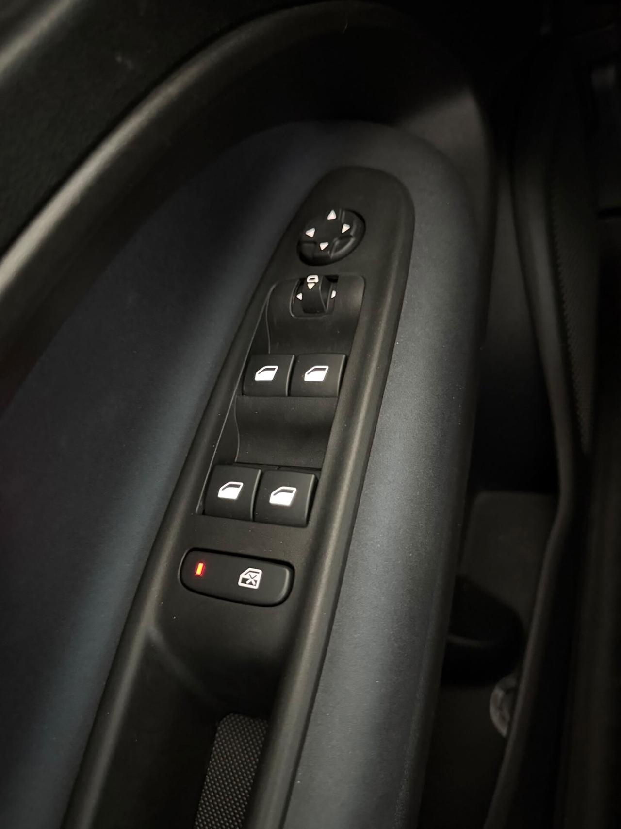 Alfa Romeo Junior 1.2 136 CV Hybrid eDCT6