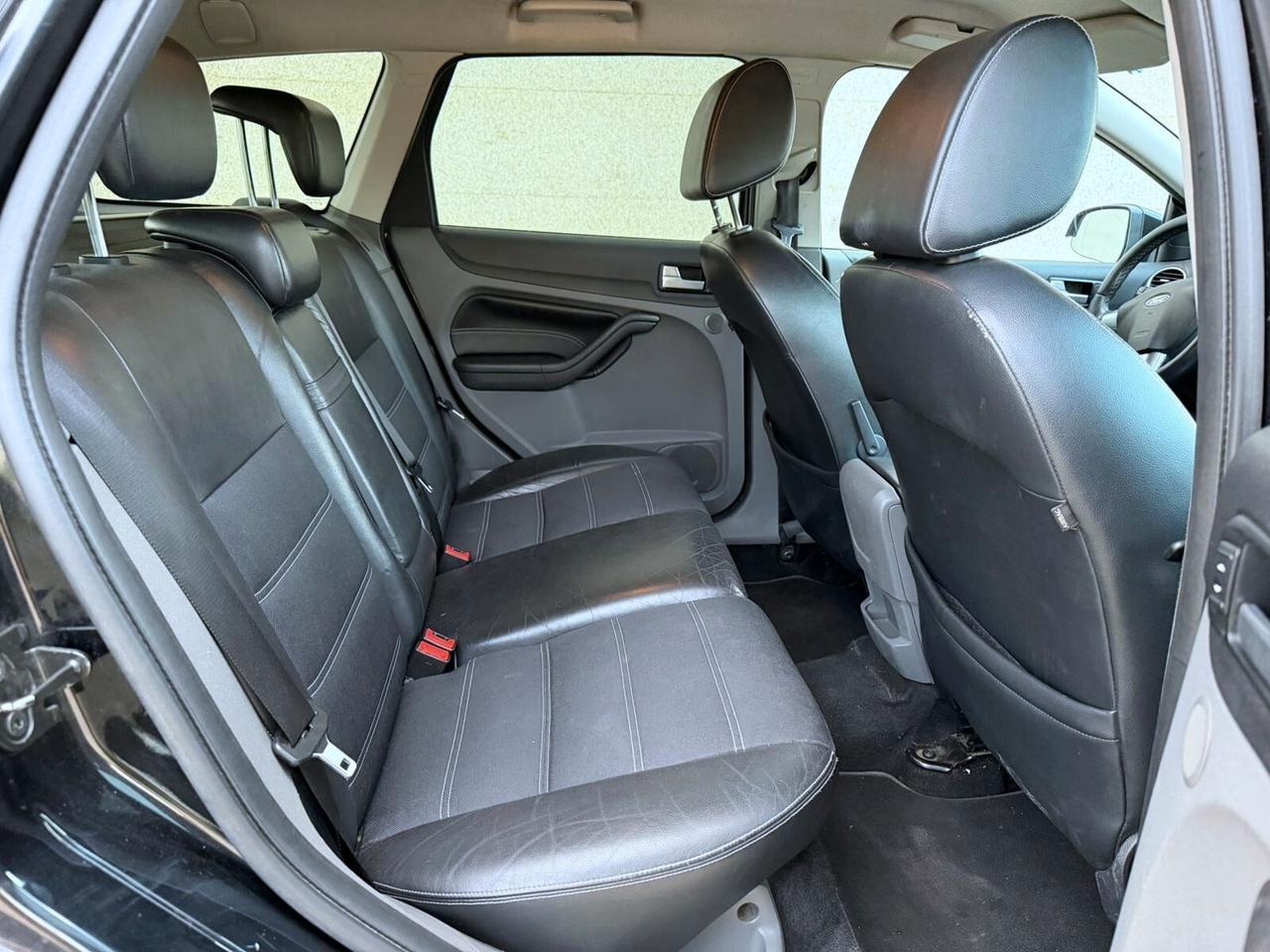 FORD FOCUS 2.0 TITANIUM CAMBIO AUTOMATICO