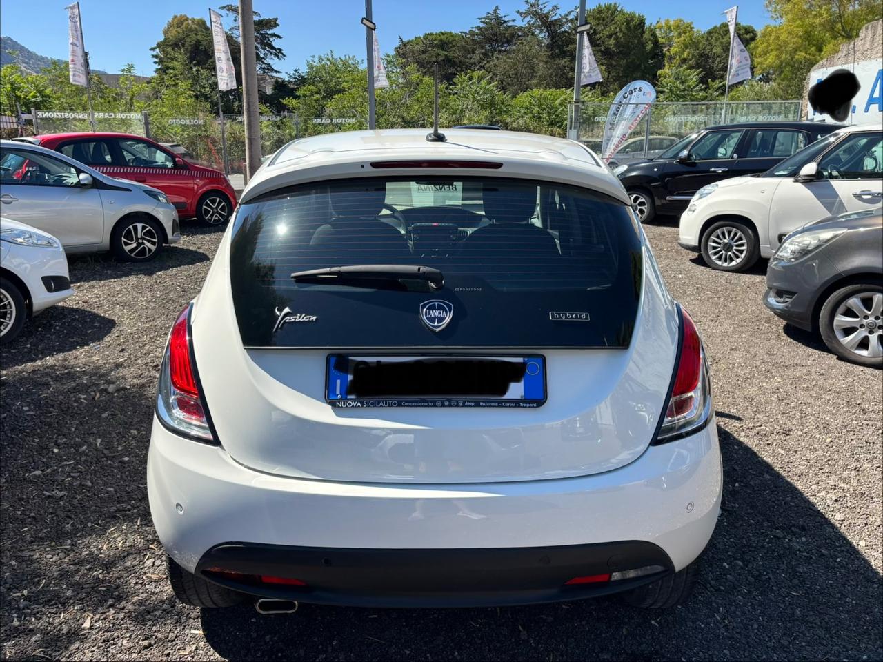 Lancia Ypsilon 1.0 FireFly 5 porte S&S Hybrid Alberta Ferretti