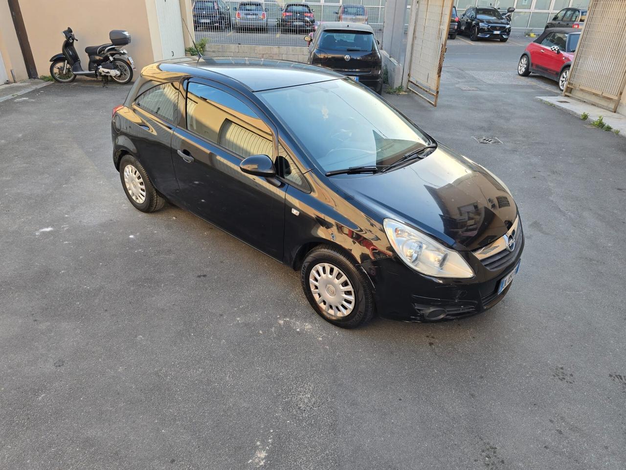Opel Corsa 1.0 12V 3 porte Club con soli 70mila km possibilita 12 mesi garanzia