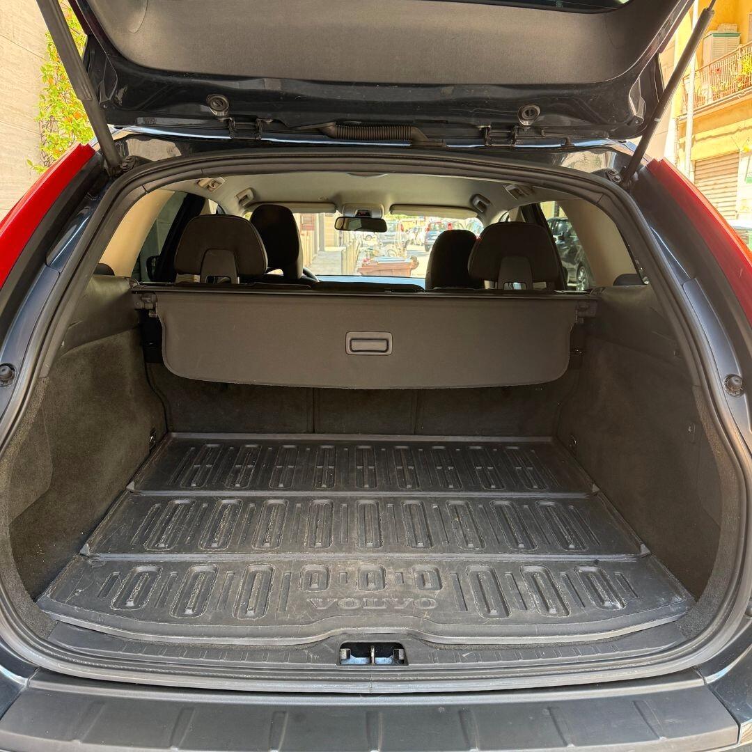 Volvo XC60 **UNICO PROPRIETARIO**