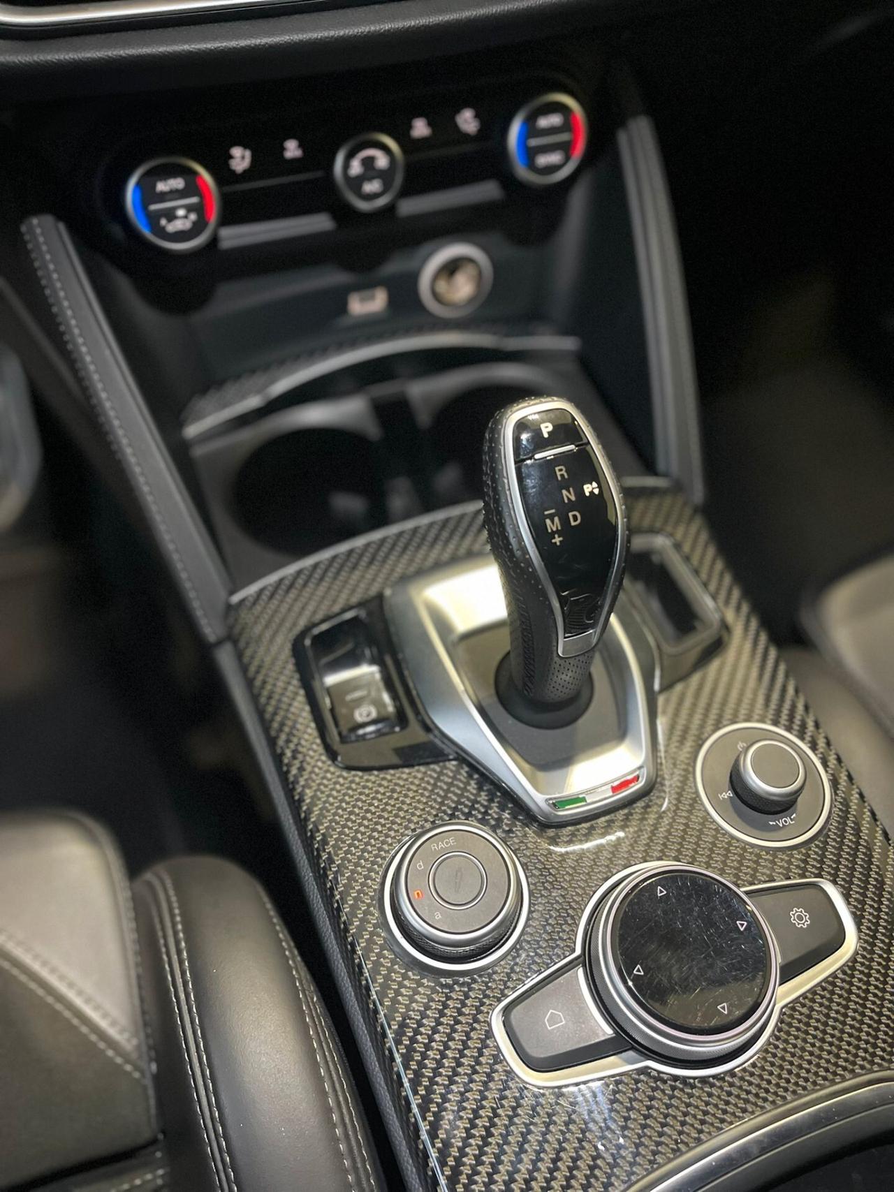 Alfa Romeo Stelvio 2.9 Bi-Turbo V6 510 CV AT8 Quadrifoglio