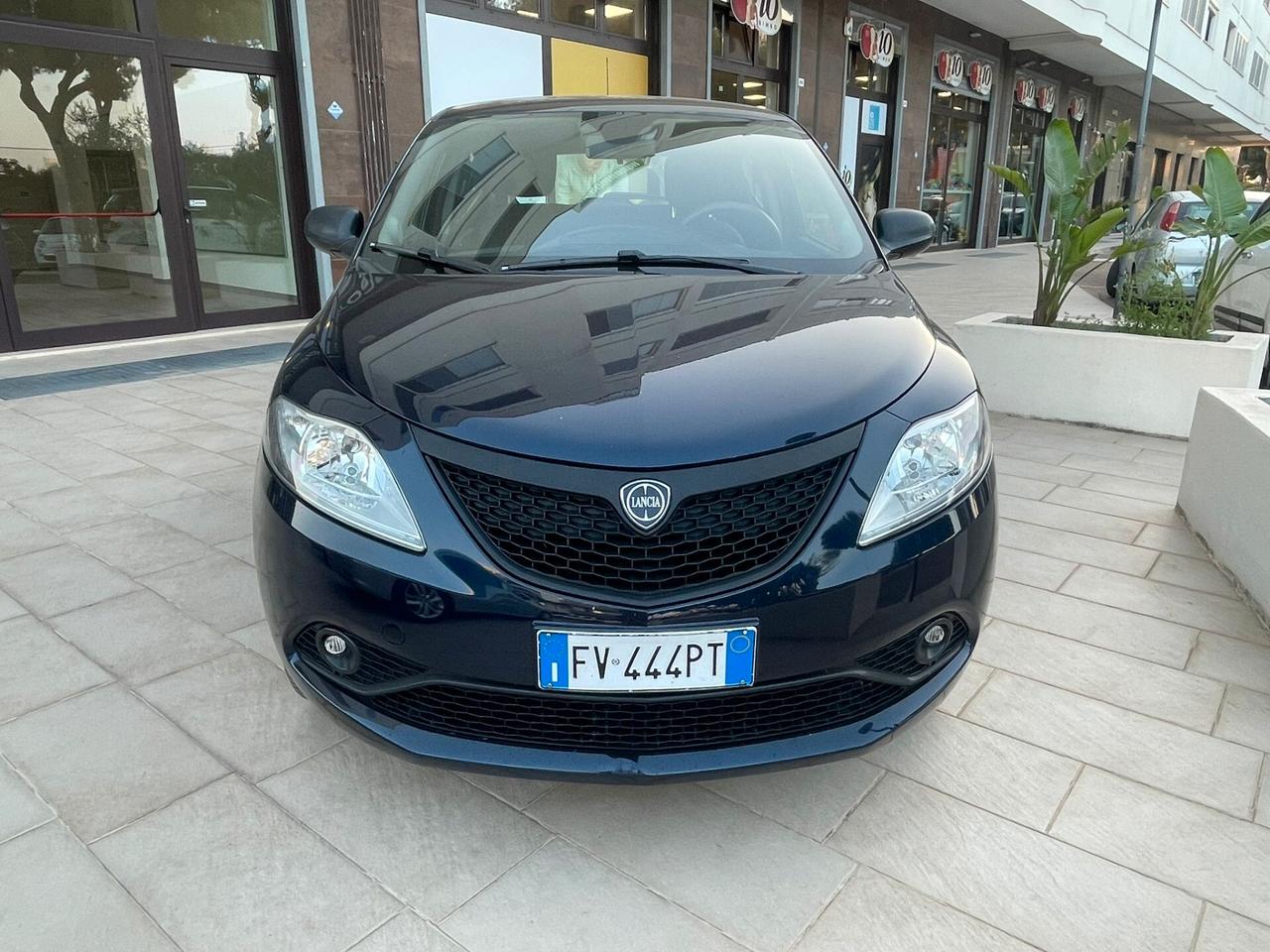 Lancia Ypsilon 0.9 TwinAir 85 CV 5 porte Metano Ecochic Elefant.Blu