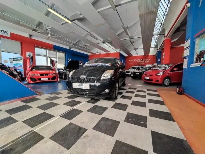 Toyota Yaris 1.3 5 porte M-MT Sol