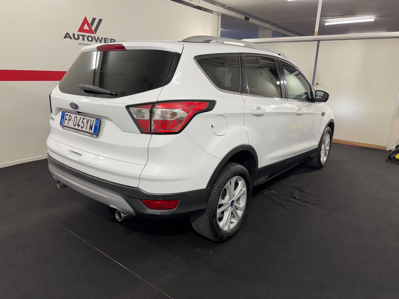 Ford Kuga 1.5 TDCI 120 CV S&S 2WD Powershift Titanium