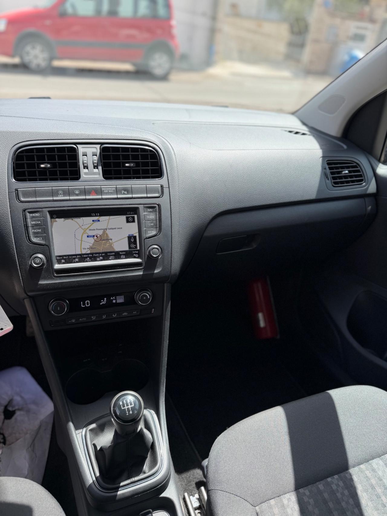 Volkswagen Polo TDI 1.4 75 cv-2016/NAVI/CLIMA