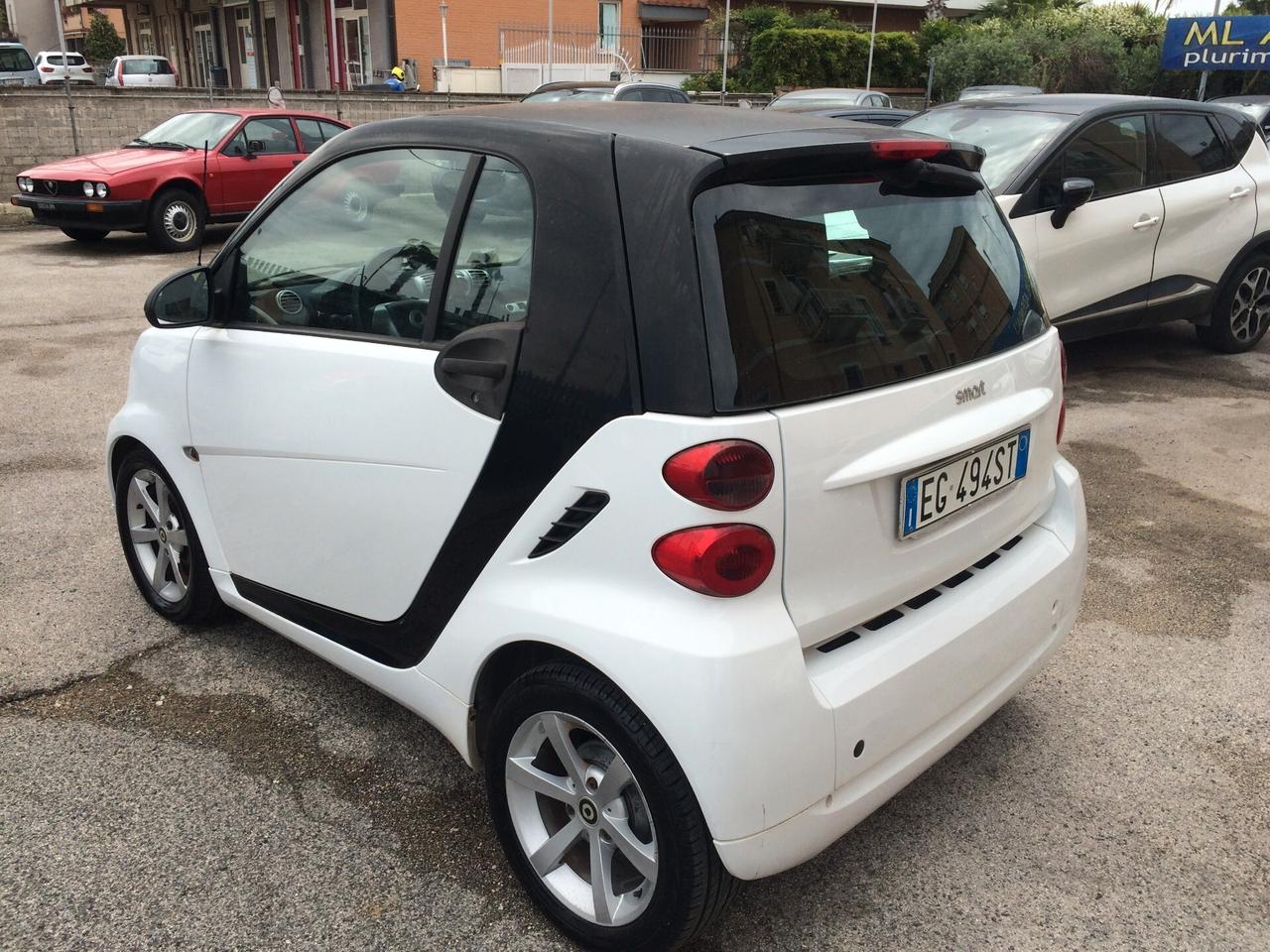 2011 Smart ForTwo 1000 52 kW coupé passion tagliandata con garanzia 12 mesi!