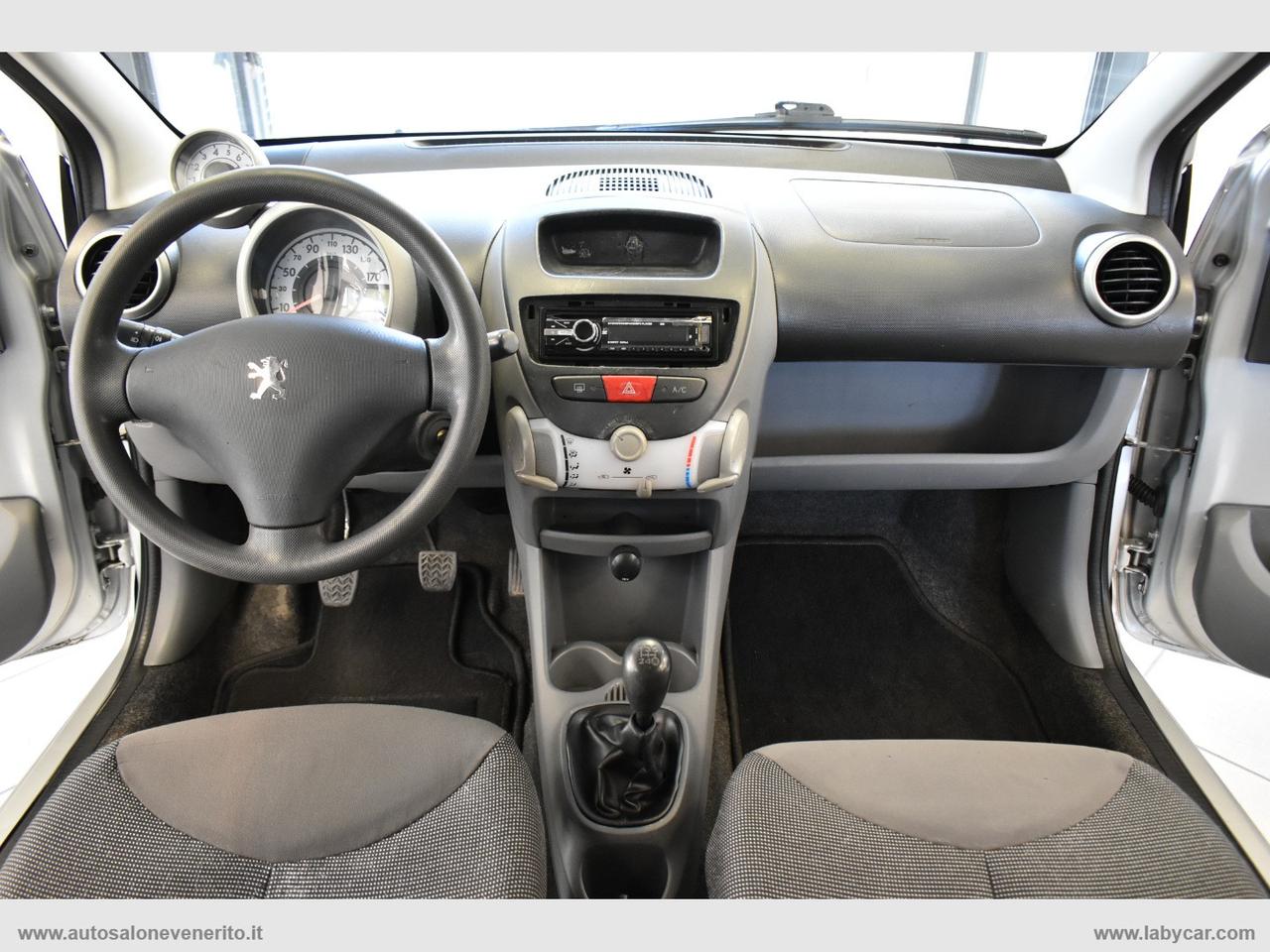 PEUGEOT 107 1.0 68 CV 5p. Plaisir