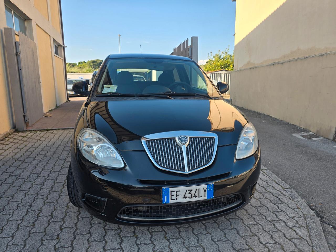 Lancia Ypsilon 1.2 69 CV Argento