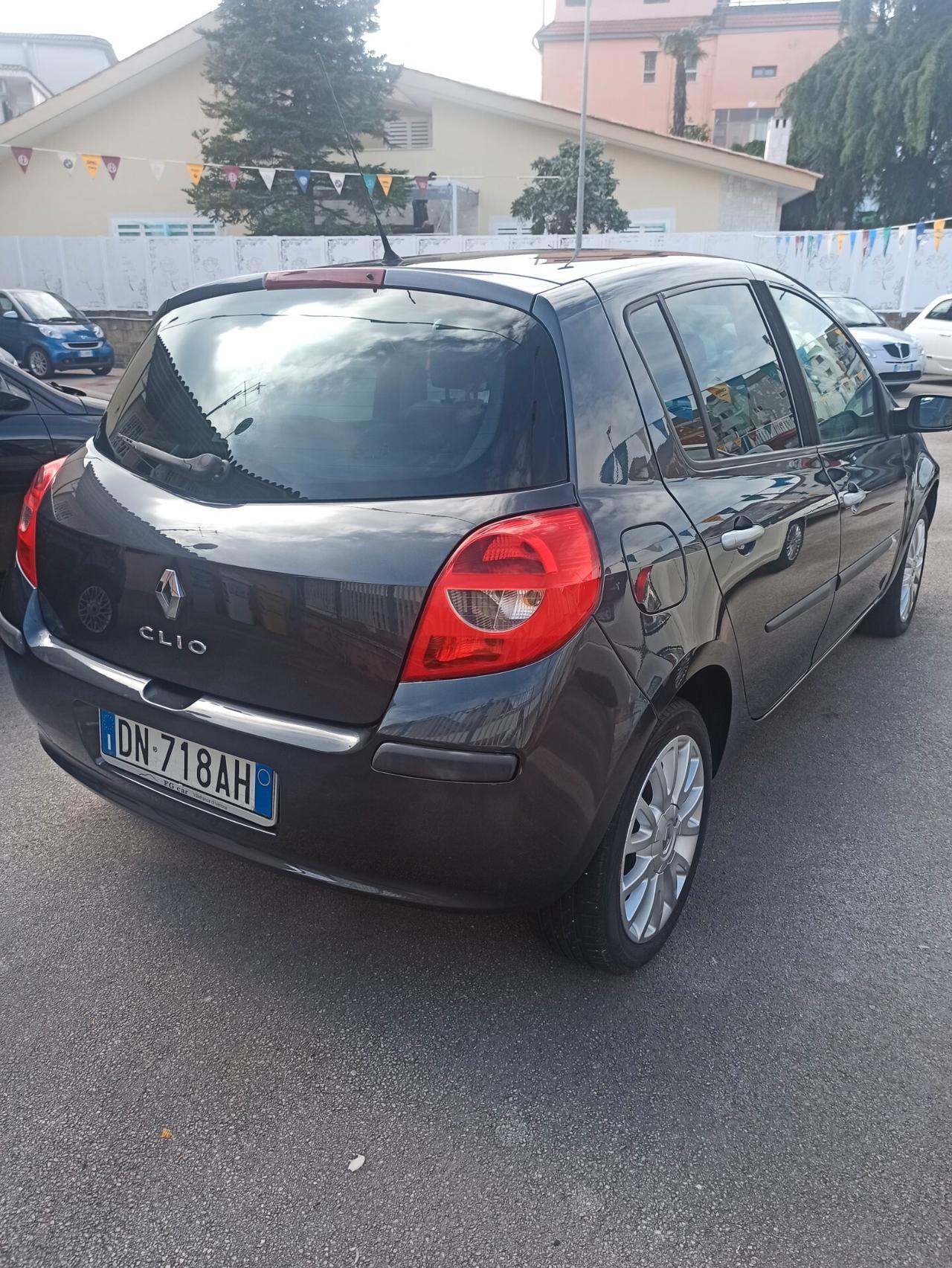 Renault Clio Storia 1.2 75 cv 5 porte Dynamique