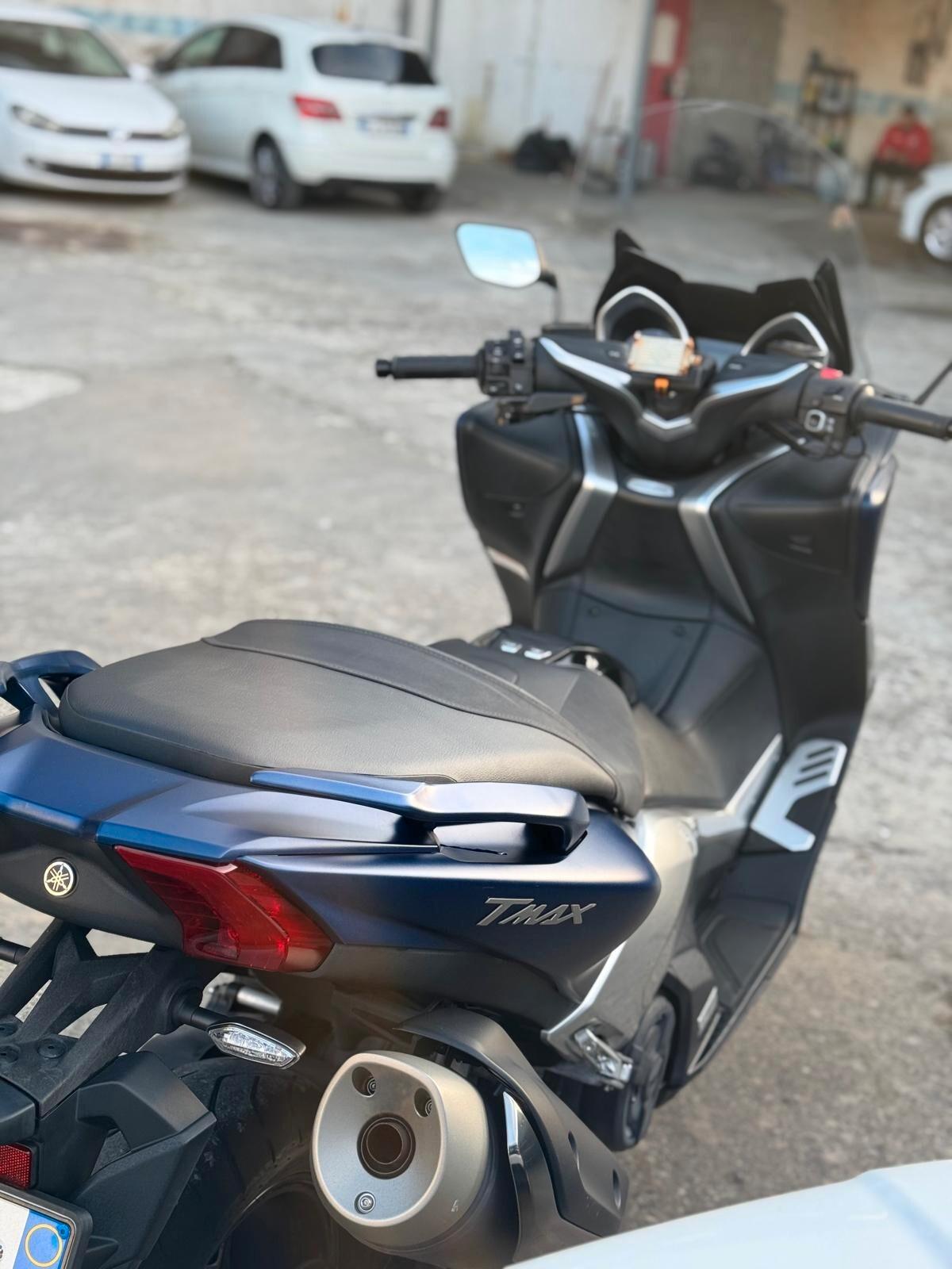 Yamaha T Max 530 DX