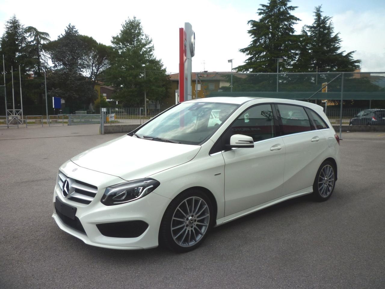 Mercedes-Benz B 180 122 CV Urban Style Edition BIANCO 2019