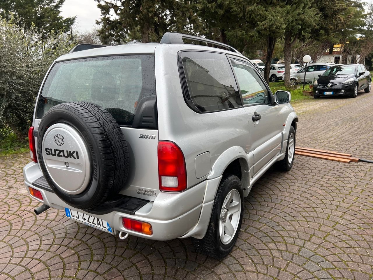 Suzuki Grand Vitara 2.0 turbodiesel 16V cat 3 porte 4X4 CON RIDOTTE INSERIBILI PERMUTABILE