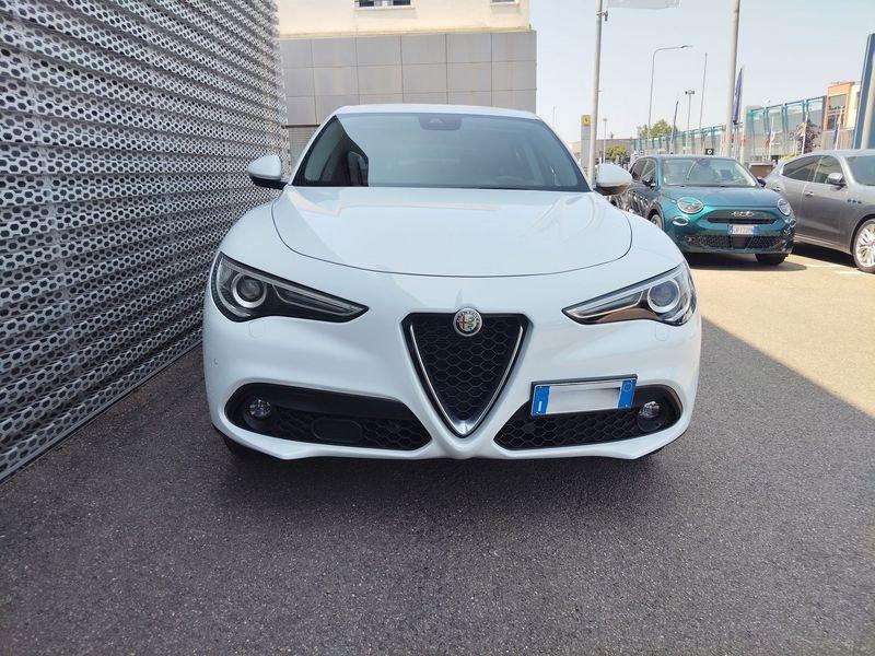 Alfa Romeo Stelvio 2.2 Turbodiesel 210 CV AT8 Q4 Executive