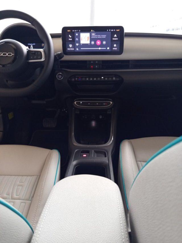 FIAT 600 Hybrid 100 CV DCT MHEV La Prima